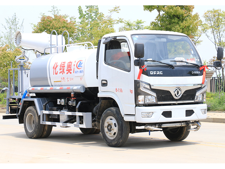 國六東風(fēng)小福瑞卡 藍(lán)牌 5噸 噴霧車