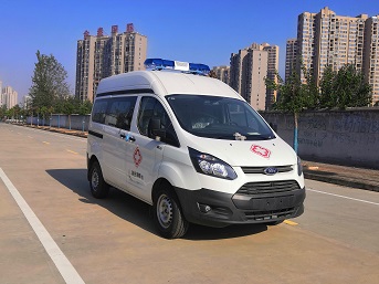 程力威牌CLW5041XJHCD6型救護車