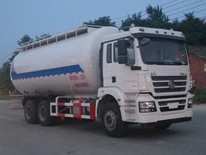 程力威牌CLW5250GFLS5型低密度粉粒物料運輸車