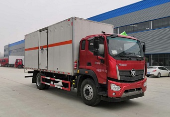 程力威牌CLW5180XZWB6型雜項危險物品廂式運輸車